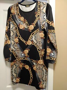 Woman dress for sale beautiful excellent condition  size meduim very attractive